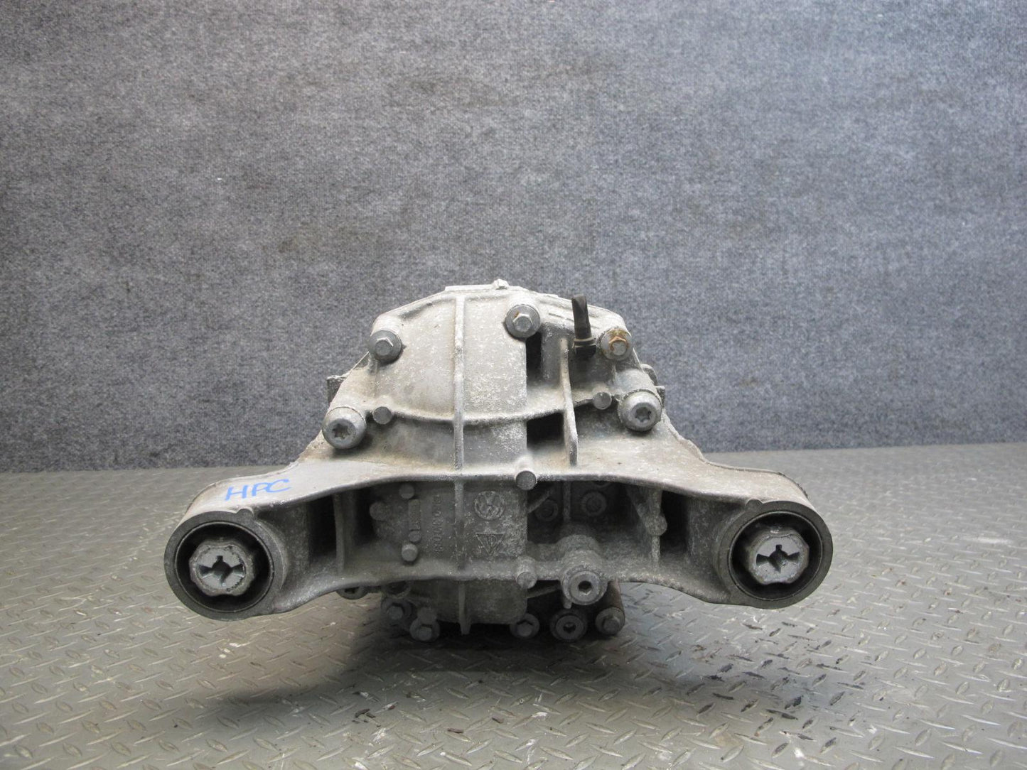 2011-2018 Porsche Cayenne 958 4.8L Turbo Rear Differential Carrier 0BN525017B