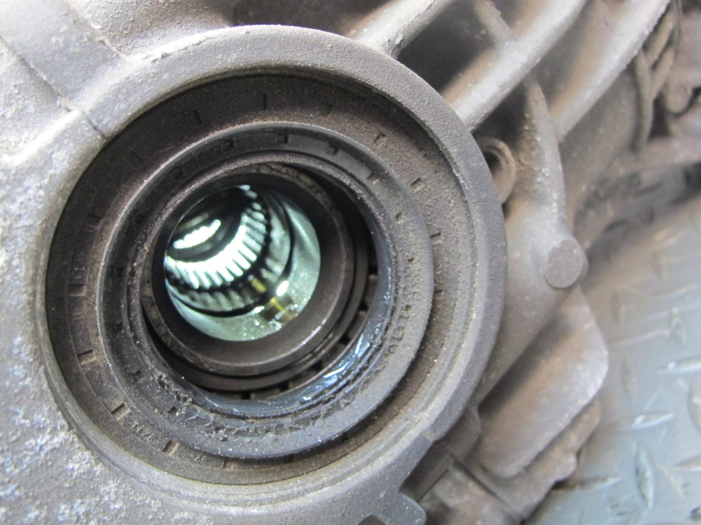 2011-2018 Porsche Cayenne 958 4.8L Turbo Rear Differential Carrier 0BN525017B
