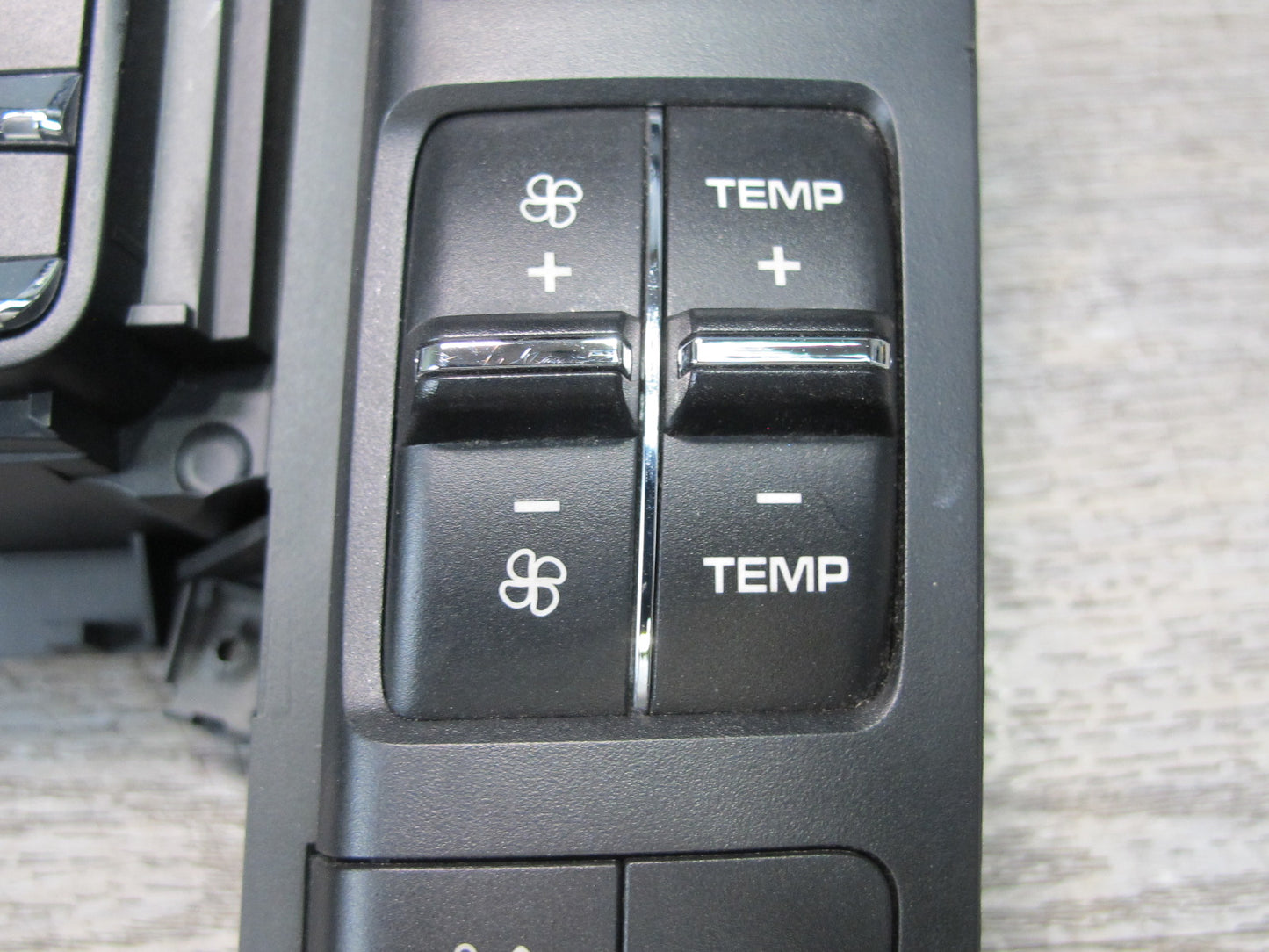 2011-2012 Porsche Cayenne 958 Center Console A/C Heater Climate Control Switch