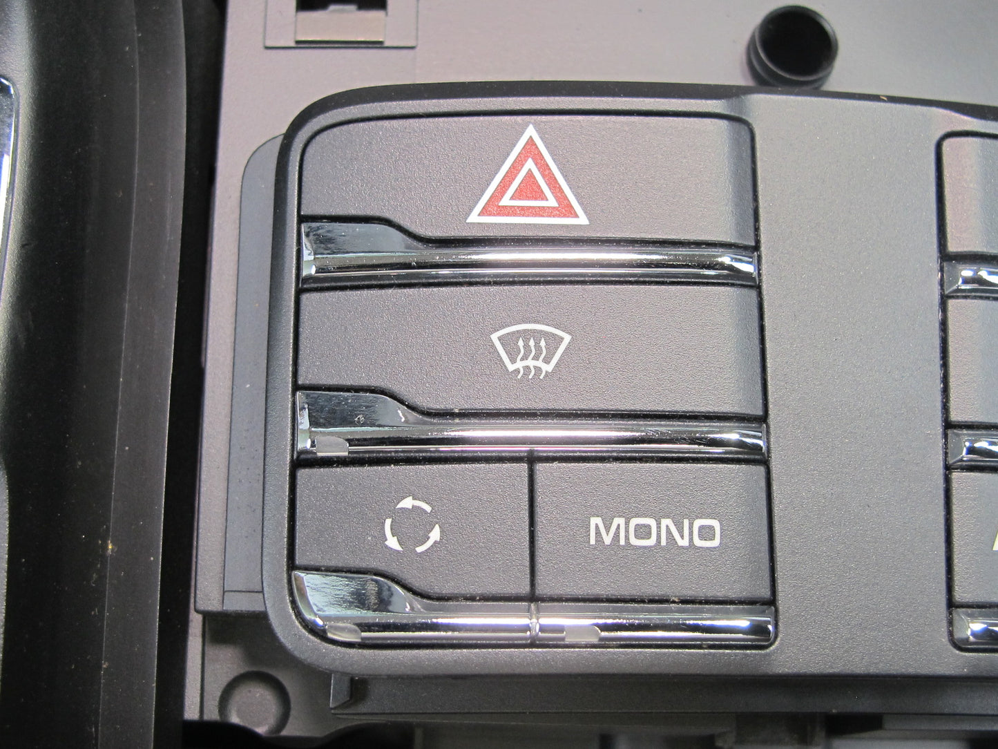 2011-2012 Porsche Cayenne 958 Center Console A/C Heater Climate Control Switch