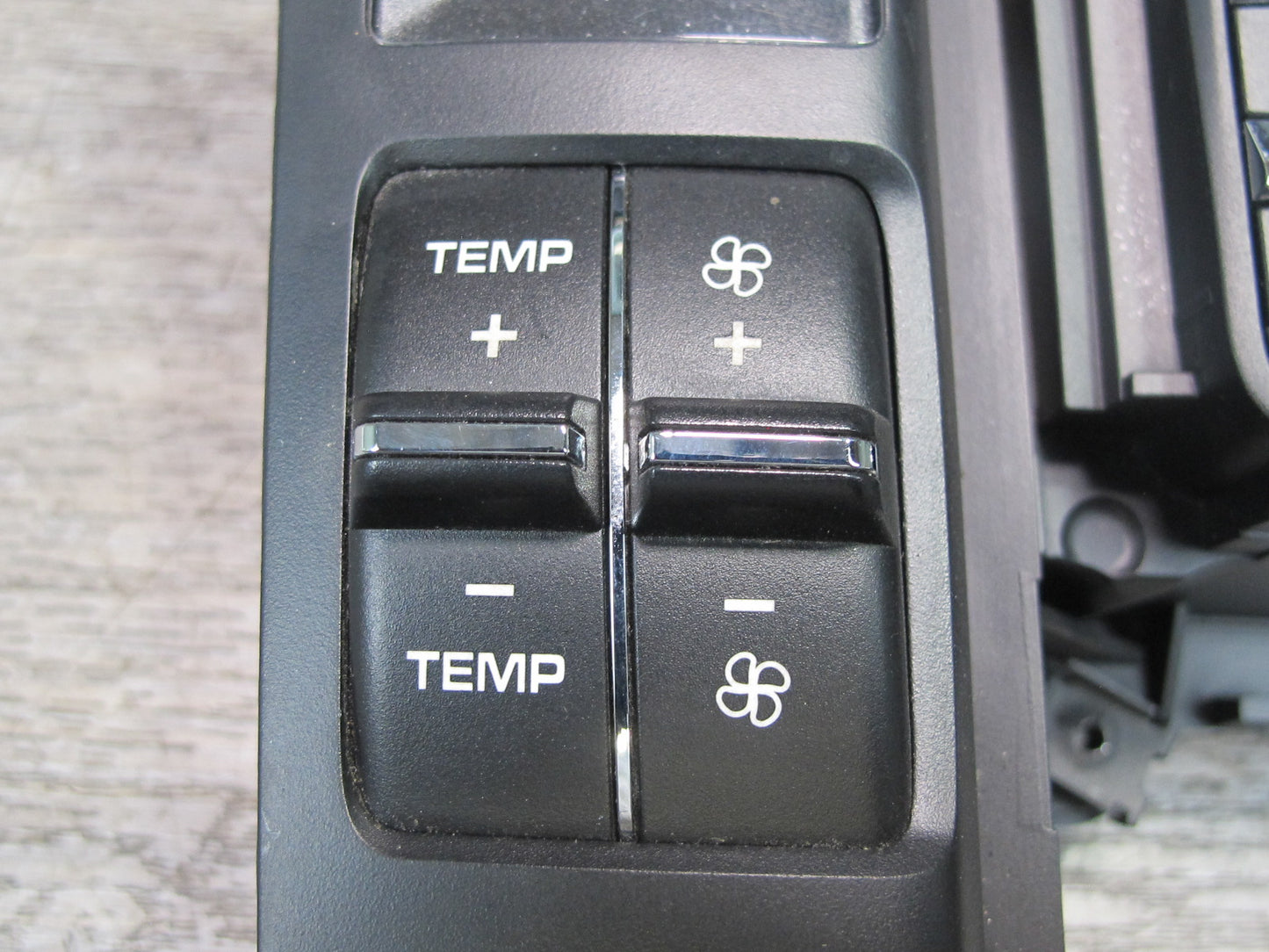 2011-2012 Porsche Cayenne 958 Center Console A/C Heater Climate Control Switch