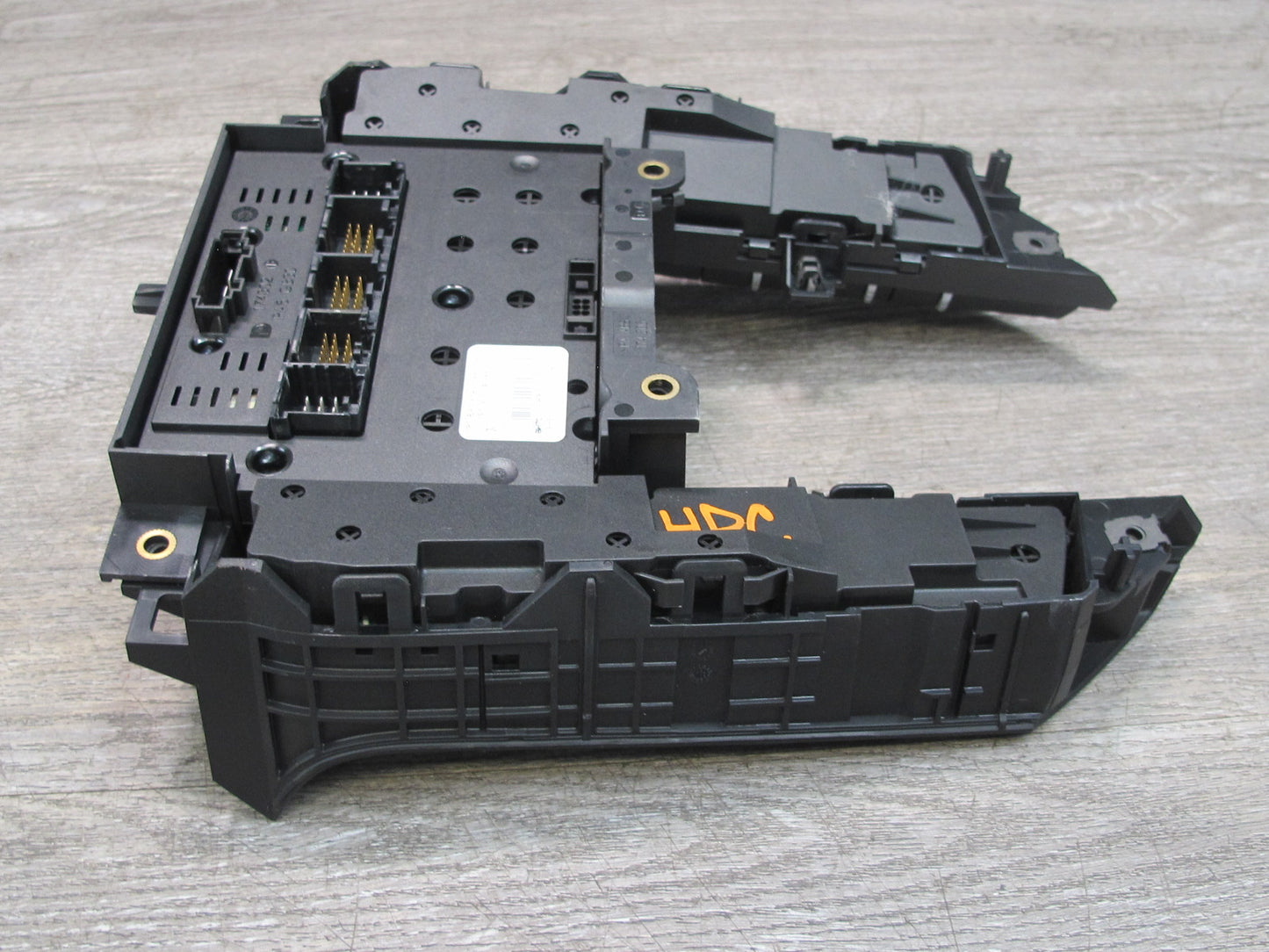 2011-2012 Porsche Cayenne 958 Center Console A/C Heater Climate Control Switch