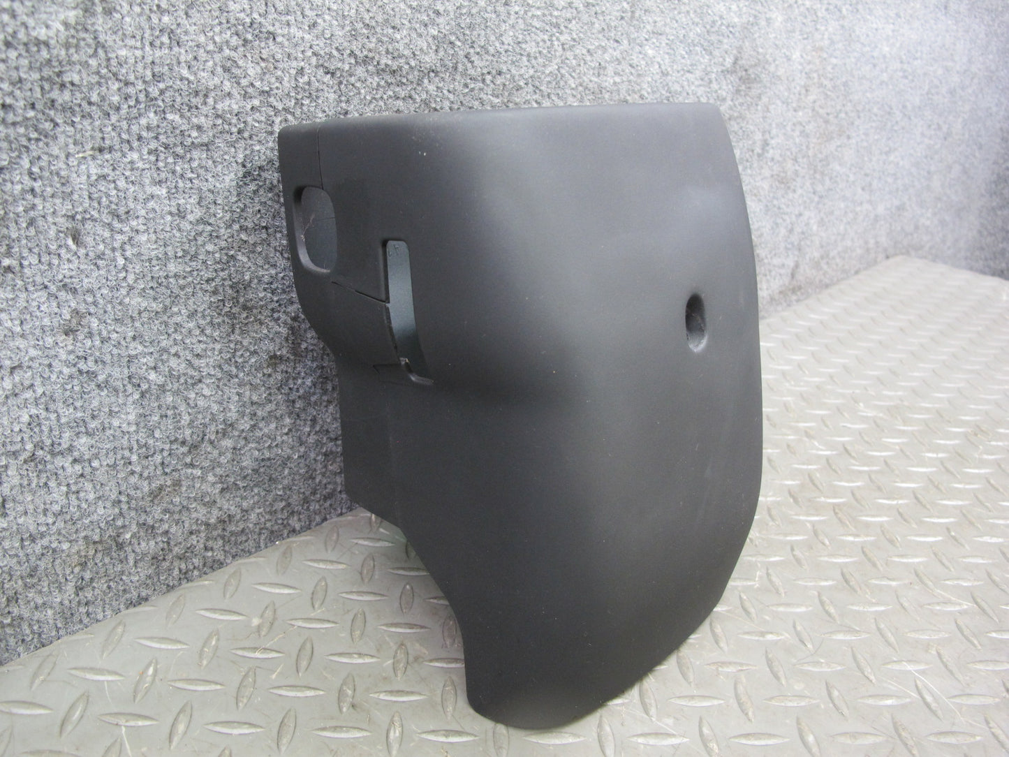 01-05 Lexus JCE10L IS300 Steering Column Upper & Lower Cover Trim Black Assy OEM