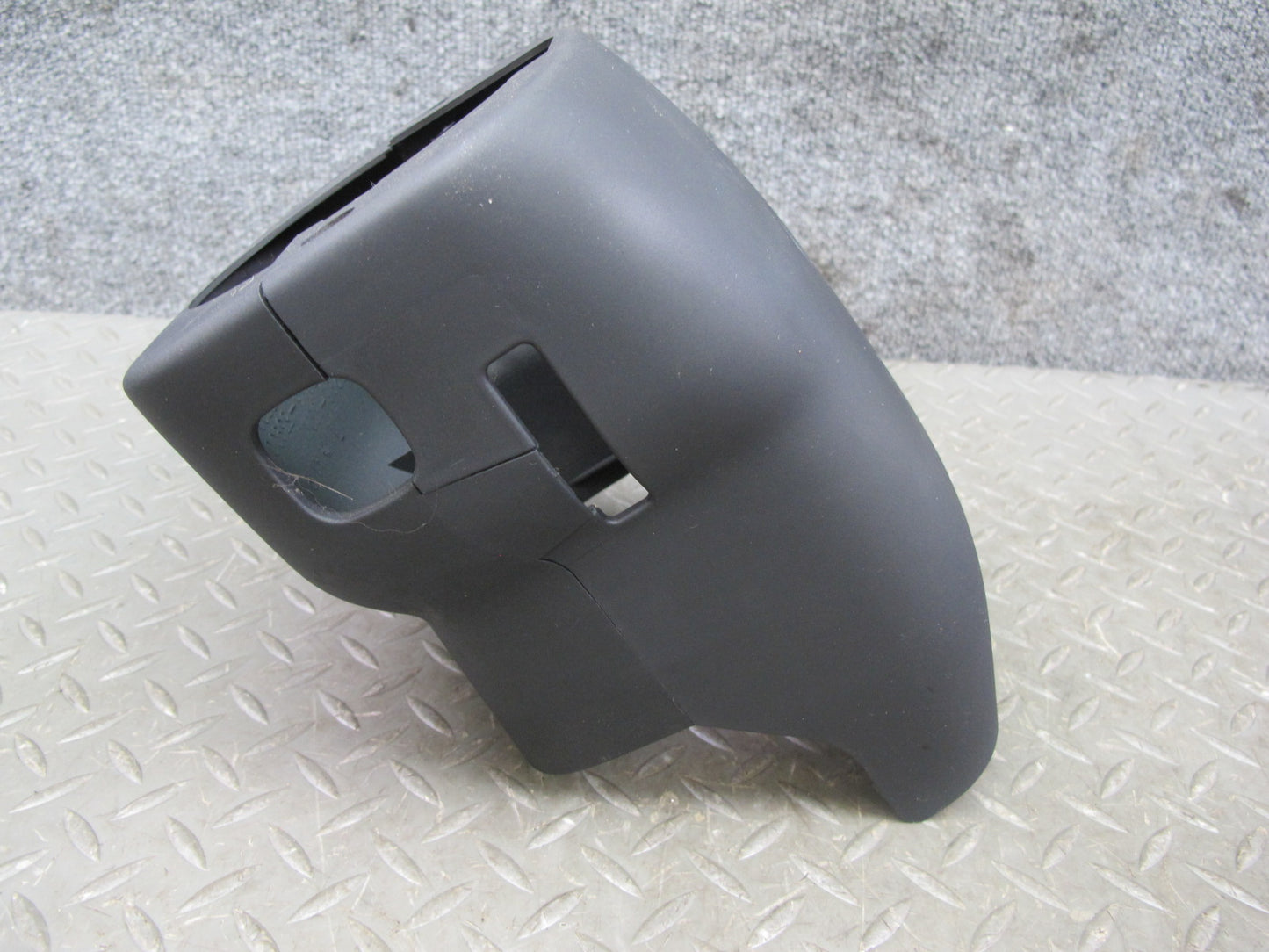 01-05 Lexus JCE10L IS300 Steering Column Upper & Lower Cover Trim Black Assy OEM