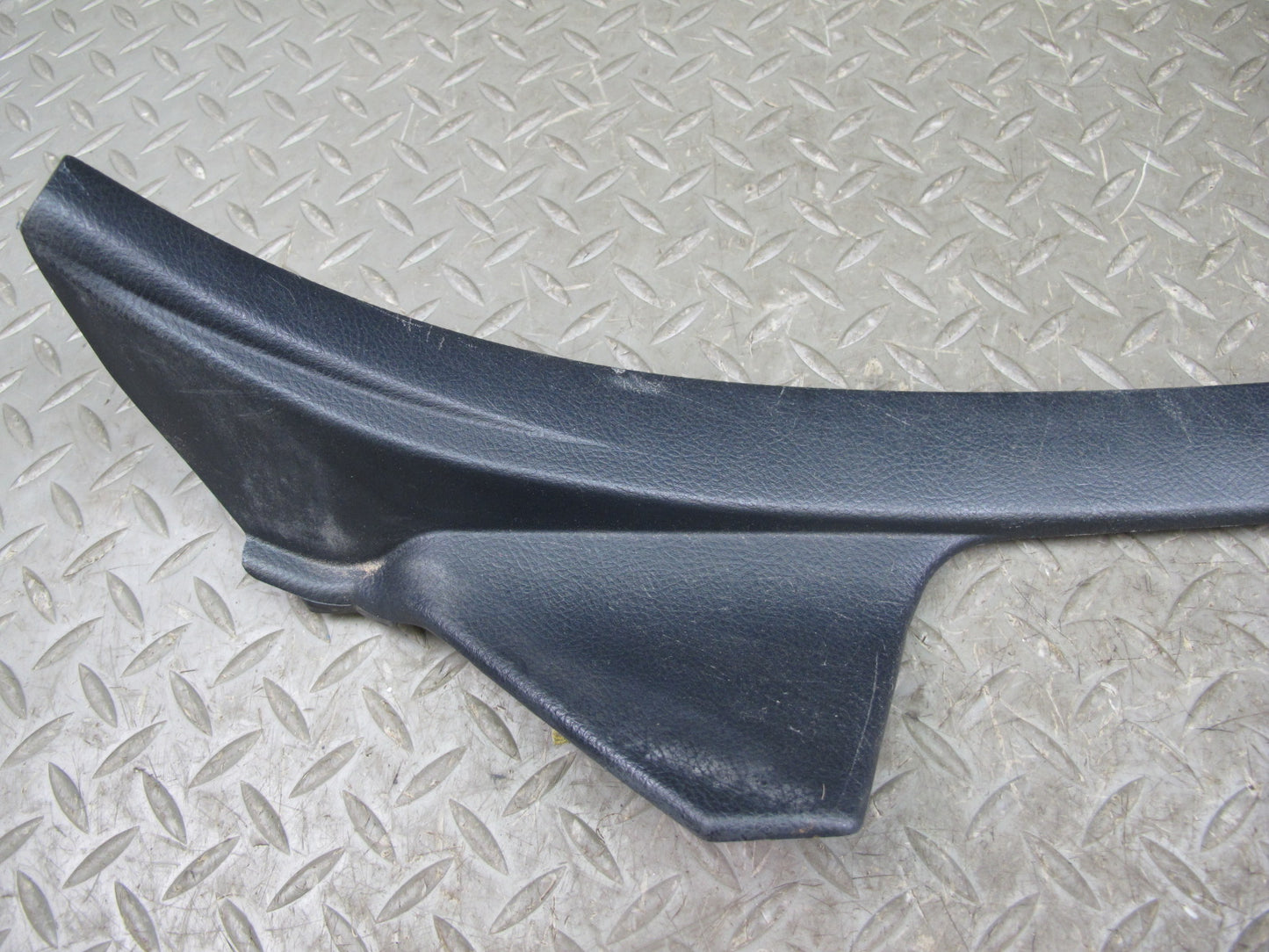01-05 Lexus JCE10L IS300 Set of 2 Rear Right Left Door Scuff Sill Plate Trim OEM