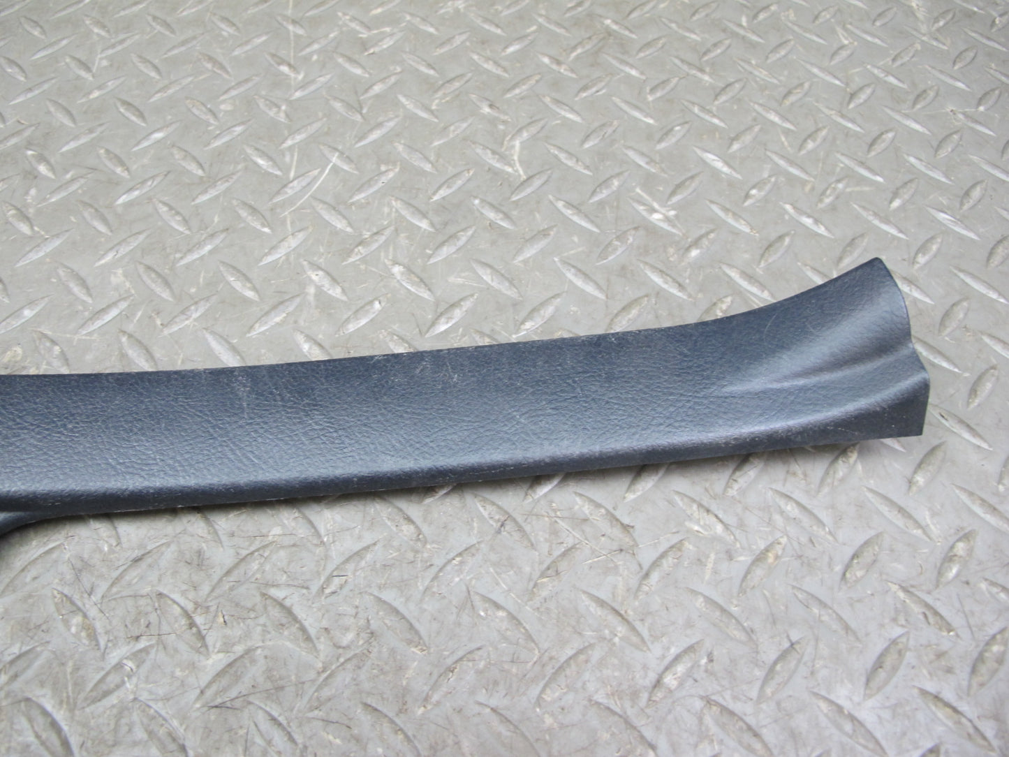 01-05 Lexus JCE10L IS300 Set of 2 Rear Right Left Door Scuff Sill Plate Trim OEM