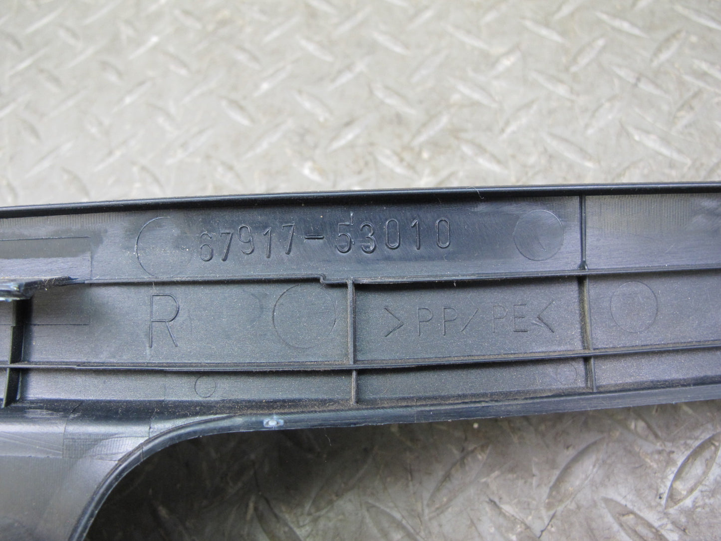 01-05 Lexus JCE10L IS300 Set of 2 Rear Right Left Door Scuff Sill Plate Trim OEM