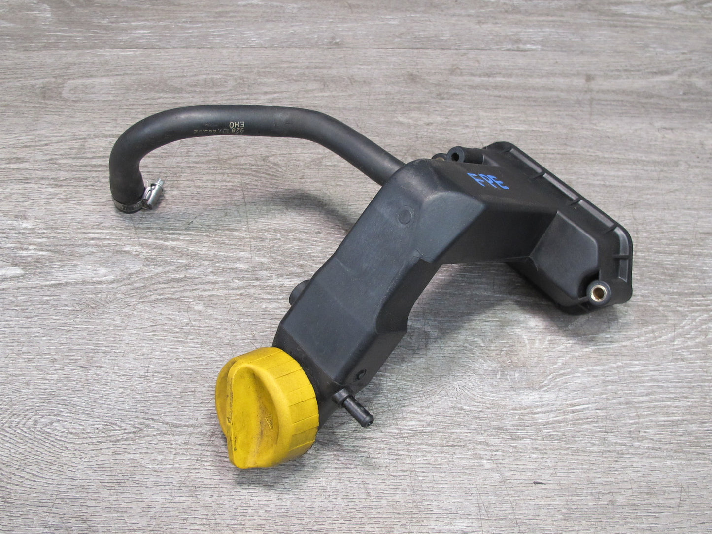 1987-1991 Porsche 928 S 5.0L V8 Engine Motor Oil Filler Neck W/ Cap 92810730308
