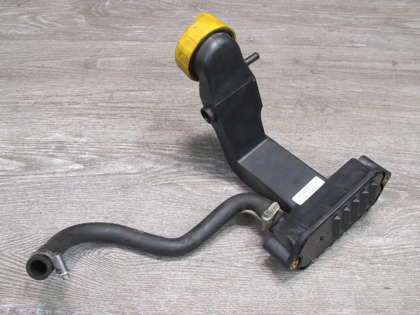 1987-1991 Porsche 928 S 5.0L V8 Engine Motor Oil Filler Neck W/ Cap 92810730308