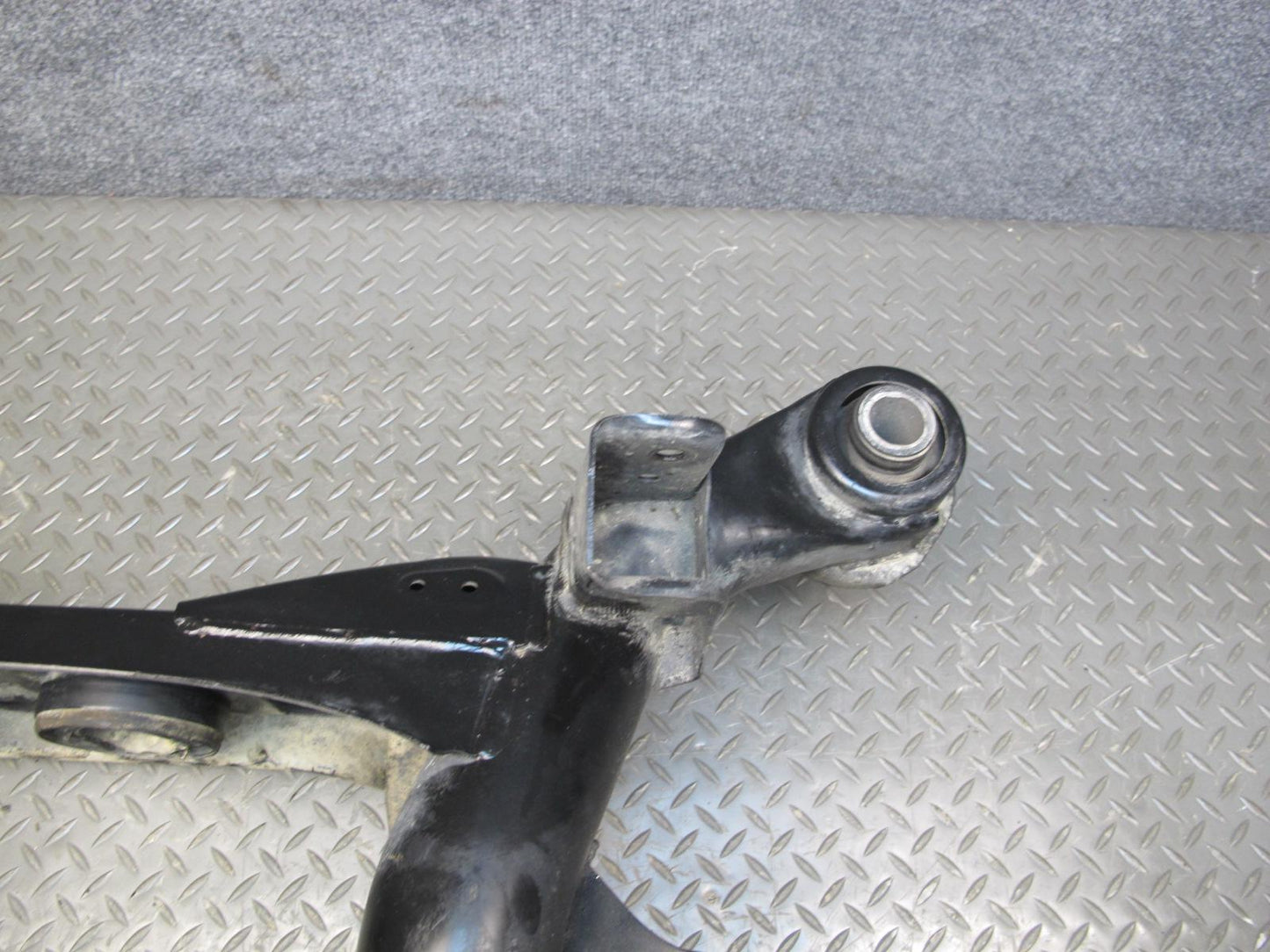 01-05 Lexus JCE10L IS300 Rear Suspension Crossmember Sub Frame Subframe OEM