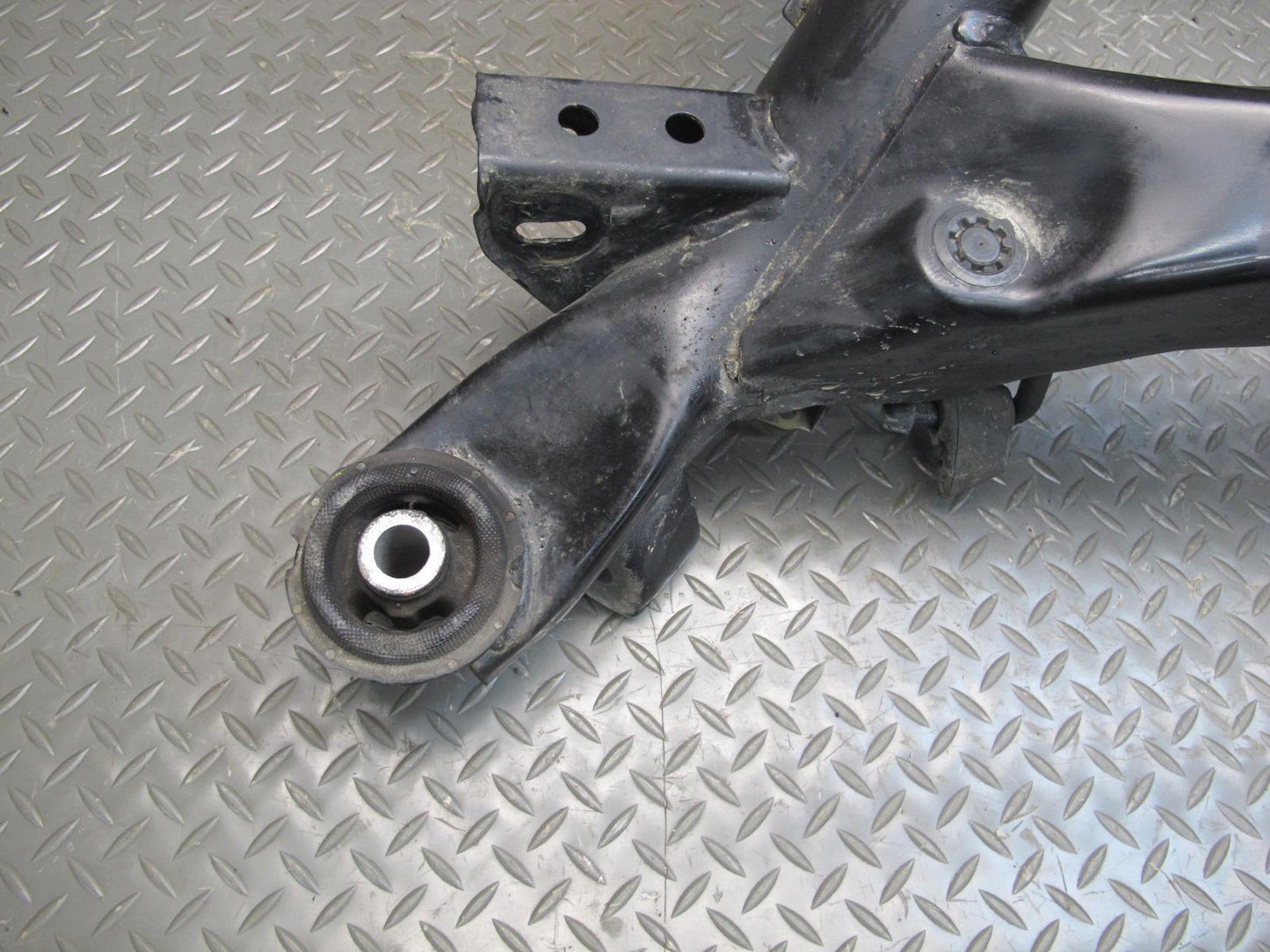 01-05 Lexus JCE10L IS300 Rear Suspension Crossmember Sub Frame Subframe OEM