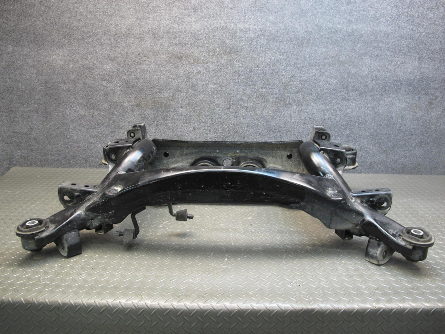 01-05 Lexus JCE10L IS300 Rear Suspension Crossmember Sub Frame Subframe OEM