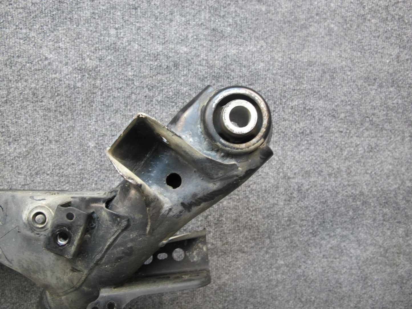 01-05 Lexus JCE10L IS300 Rear Suspension Crossmember Sub Frame Subframe OEM