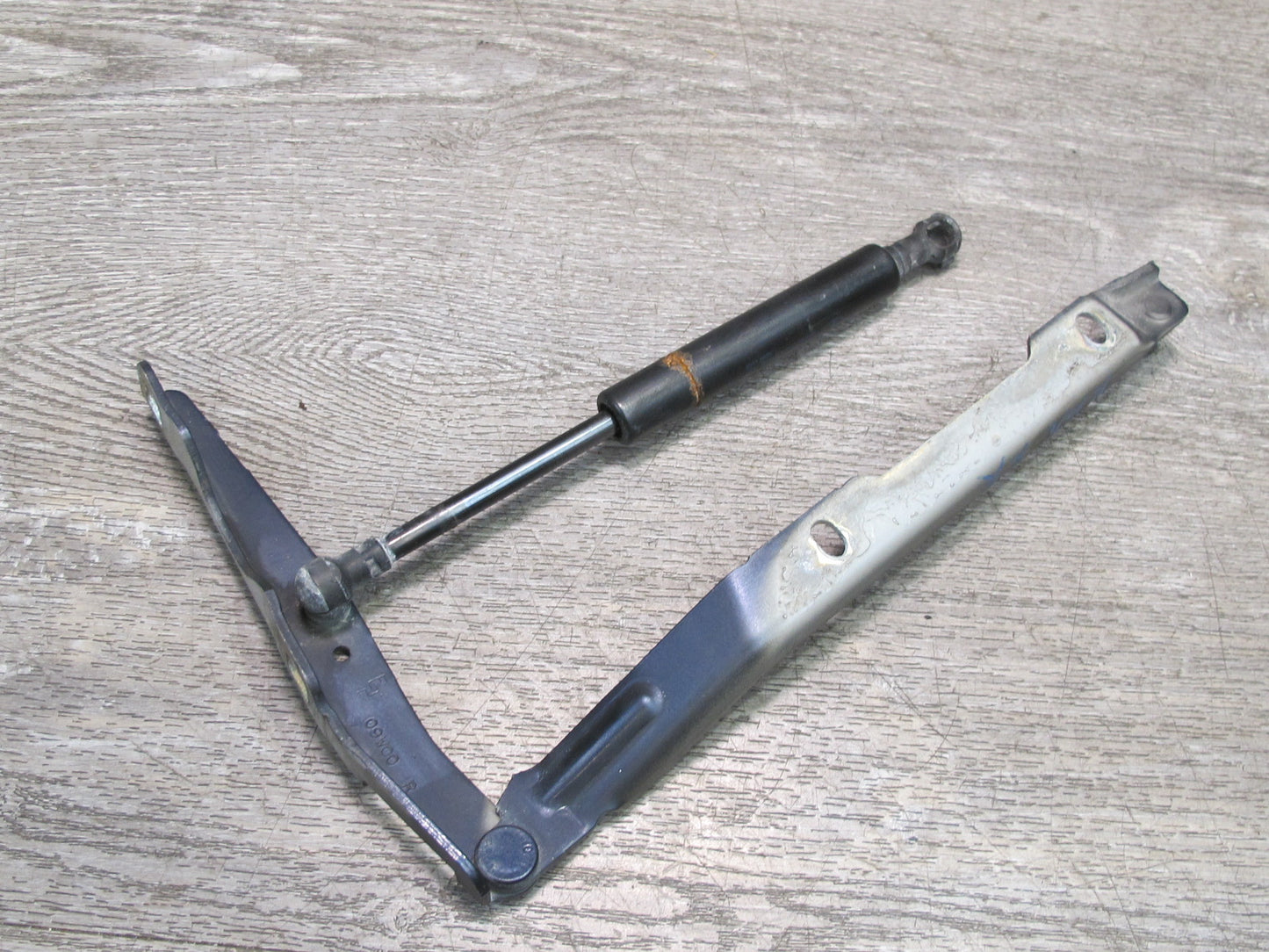 1999-2005 Porsche 911 Carrera 996 Front Left & Right Side Hood Bonnet Hinge Set
