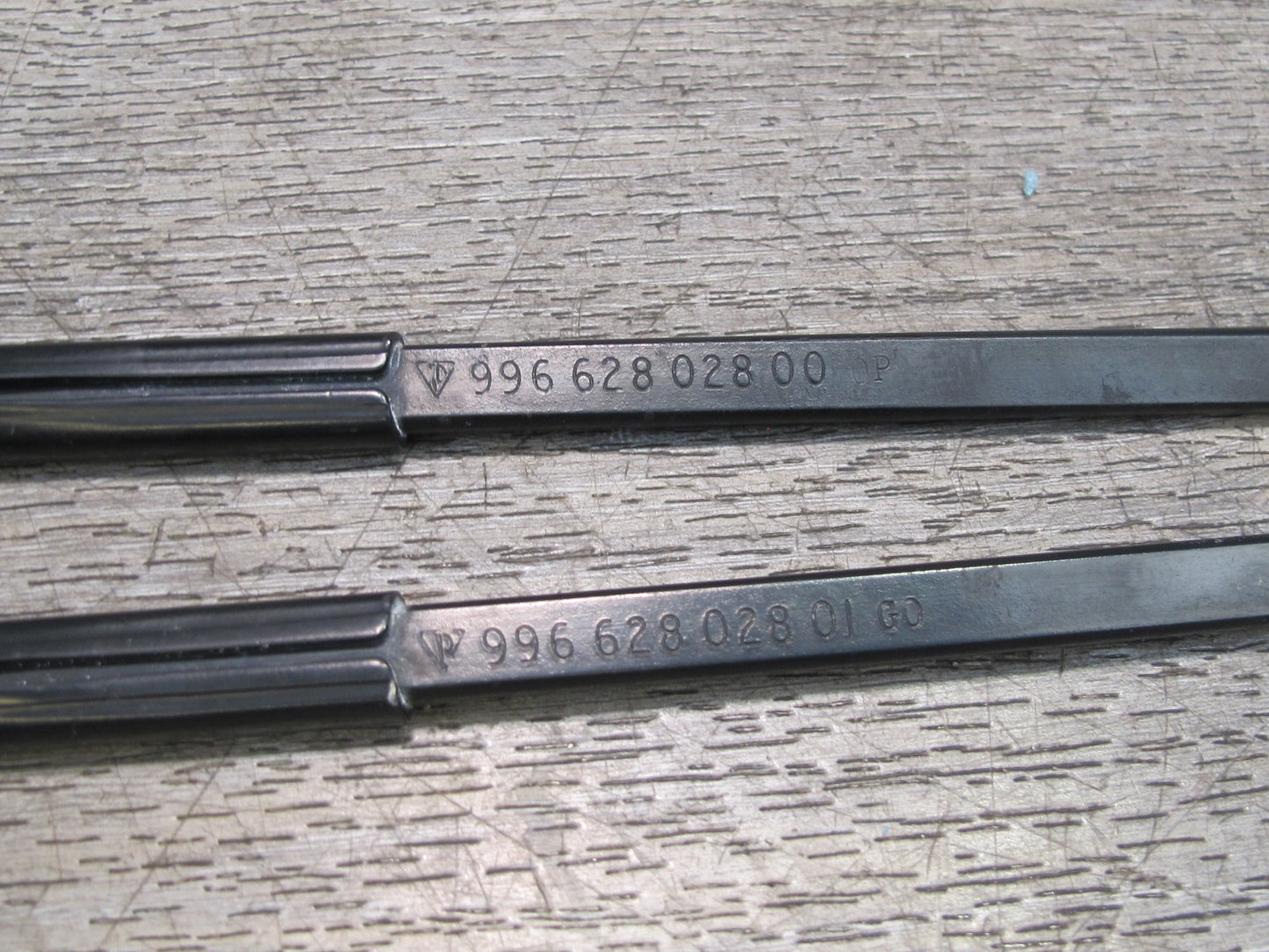 1999-2005 Porsche 911 Carrera 996 Front Left Right Side Windshield Wiper Arm Set