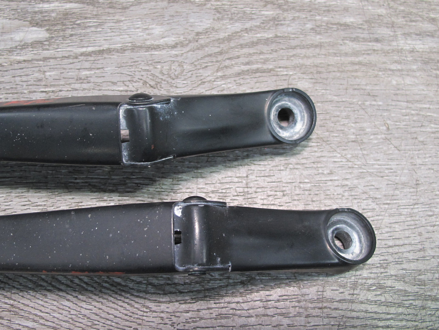1999-2005 Porsche 911 Carrera 996 Front Left Right Side Windshield Wiper Arm Set