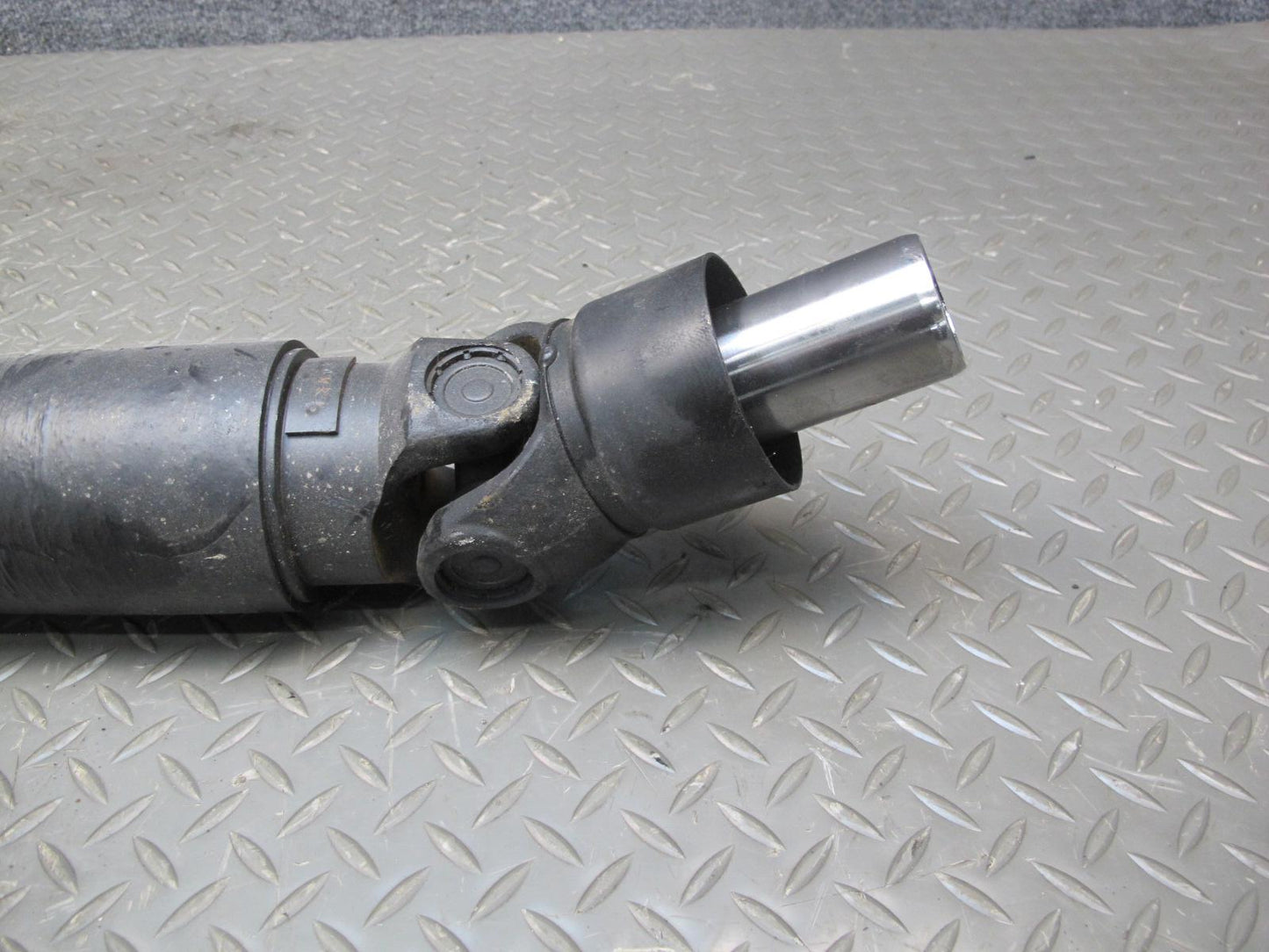 09-20 Nissan Z34 370Z A/T Rear Propeller Drive Shaft Driveshaft OEM