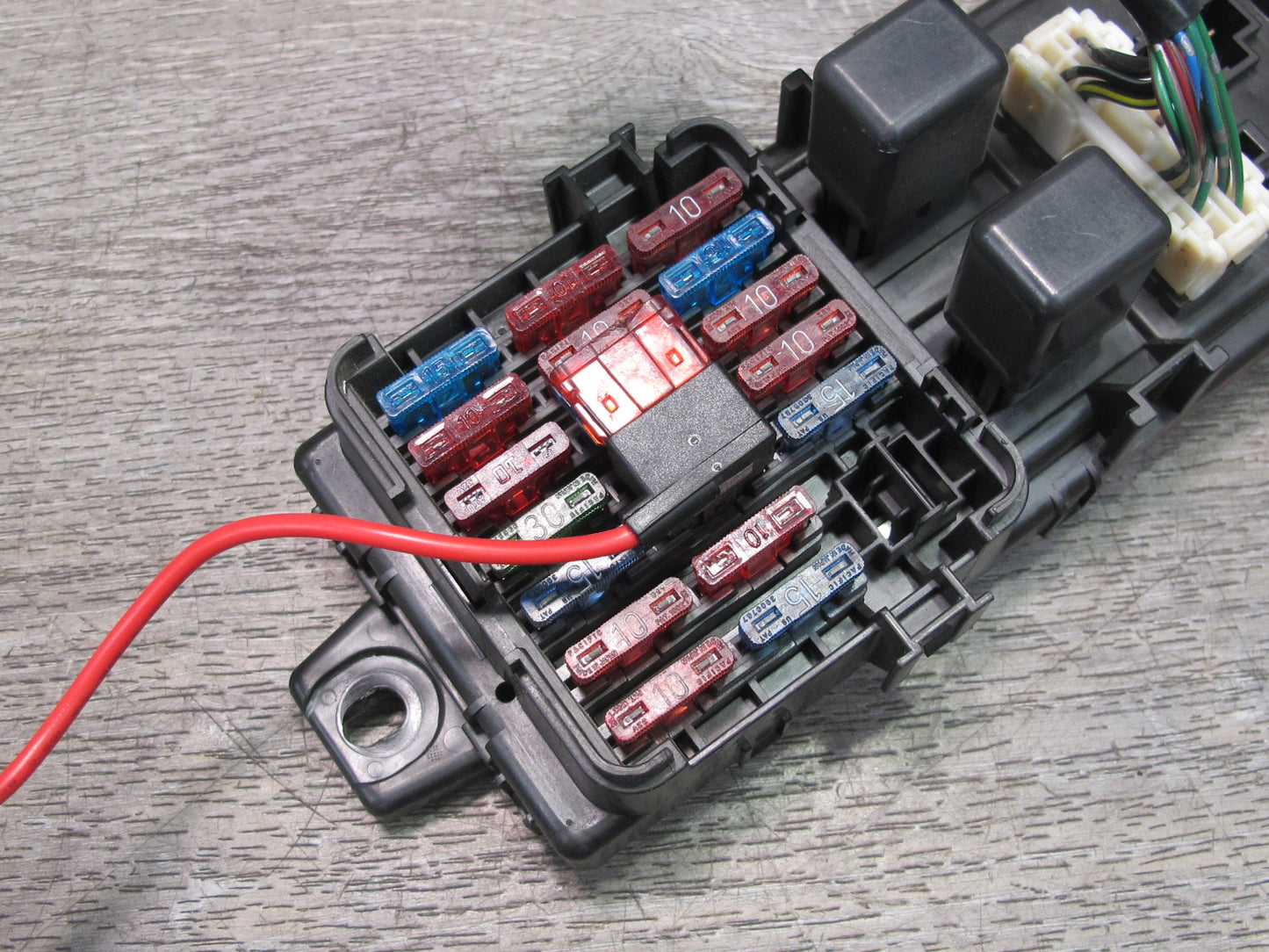 91-93 Mitsubishi 3000GT Interior Cabin Fuse Relay Box Module OEM