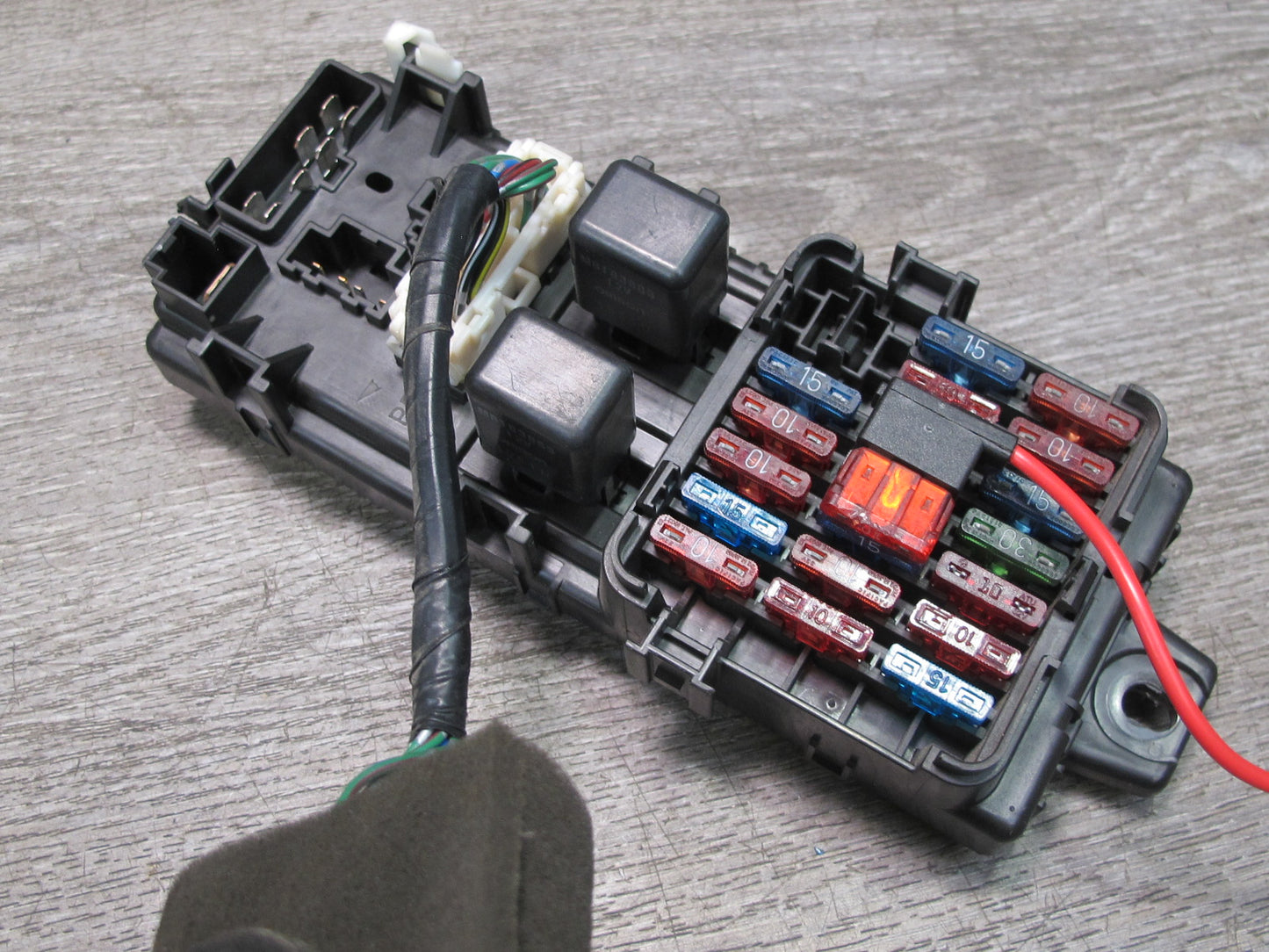 91-93 Mitsubishi 3000GT Interior Cabin Fuse Relay Box Module OEM