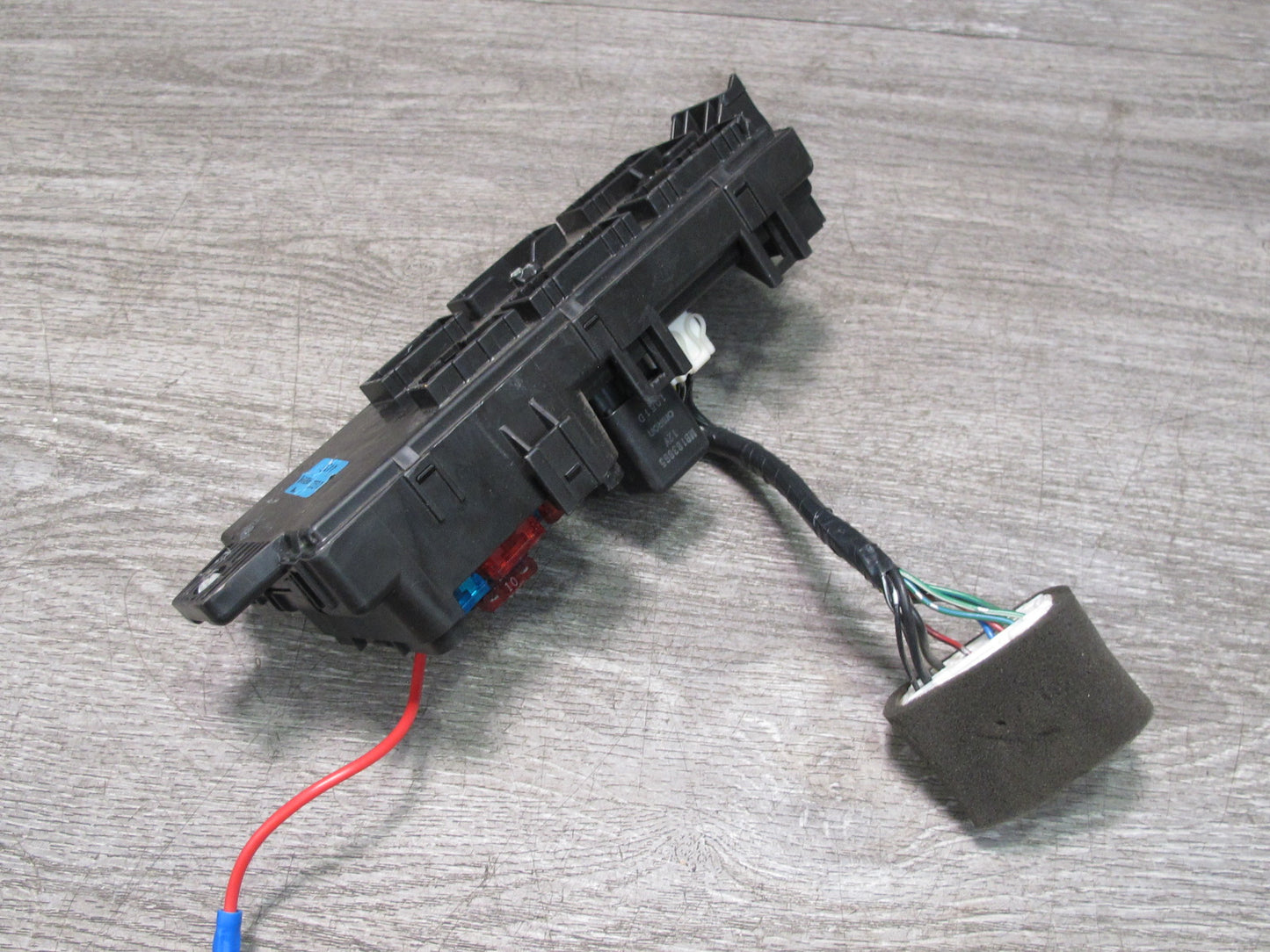 91-93 Mitsubishi 3000GT Interior Cabin Fuse Relay Box Module OEM