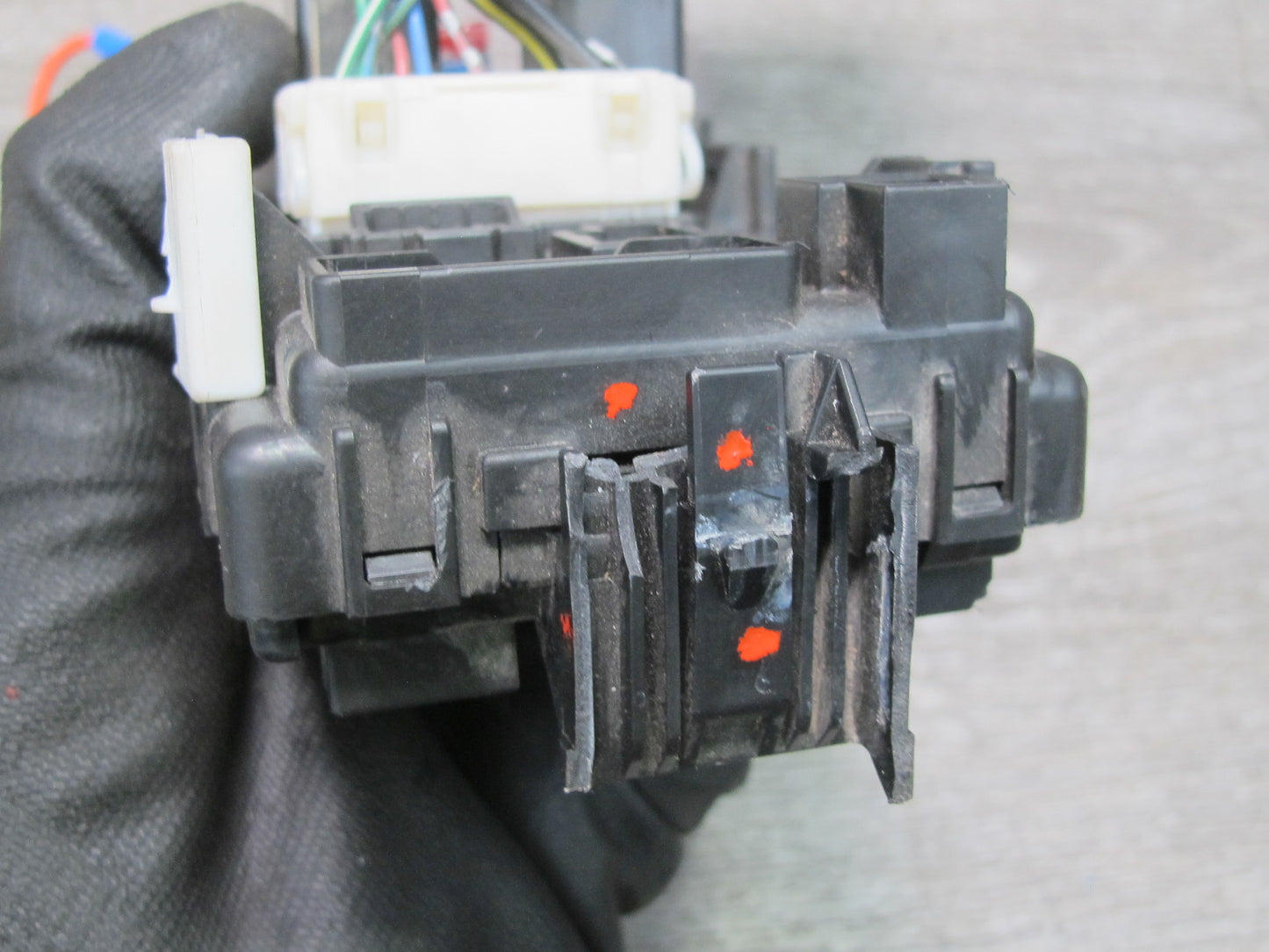 91-93 Mitsubishi 3000GT Interior Cabin Fuse Relay Box Module OEM