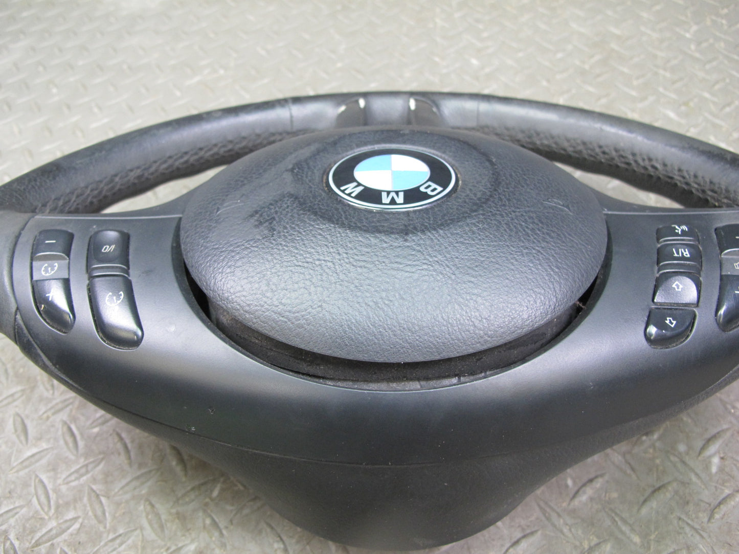 01-06 BMW E46 FRONT LEFT DRIVER SIDE SPORT STEERING WHEEL W/ SRS AIRBAG OEM