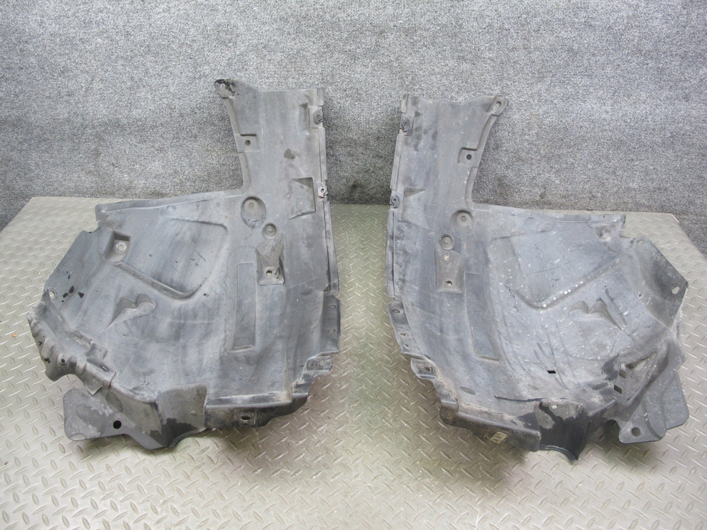 09-20 Nissan Z34 370Z Front Left & Right Fender Liner Rearward Splash Shield OEM