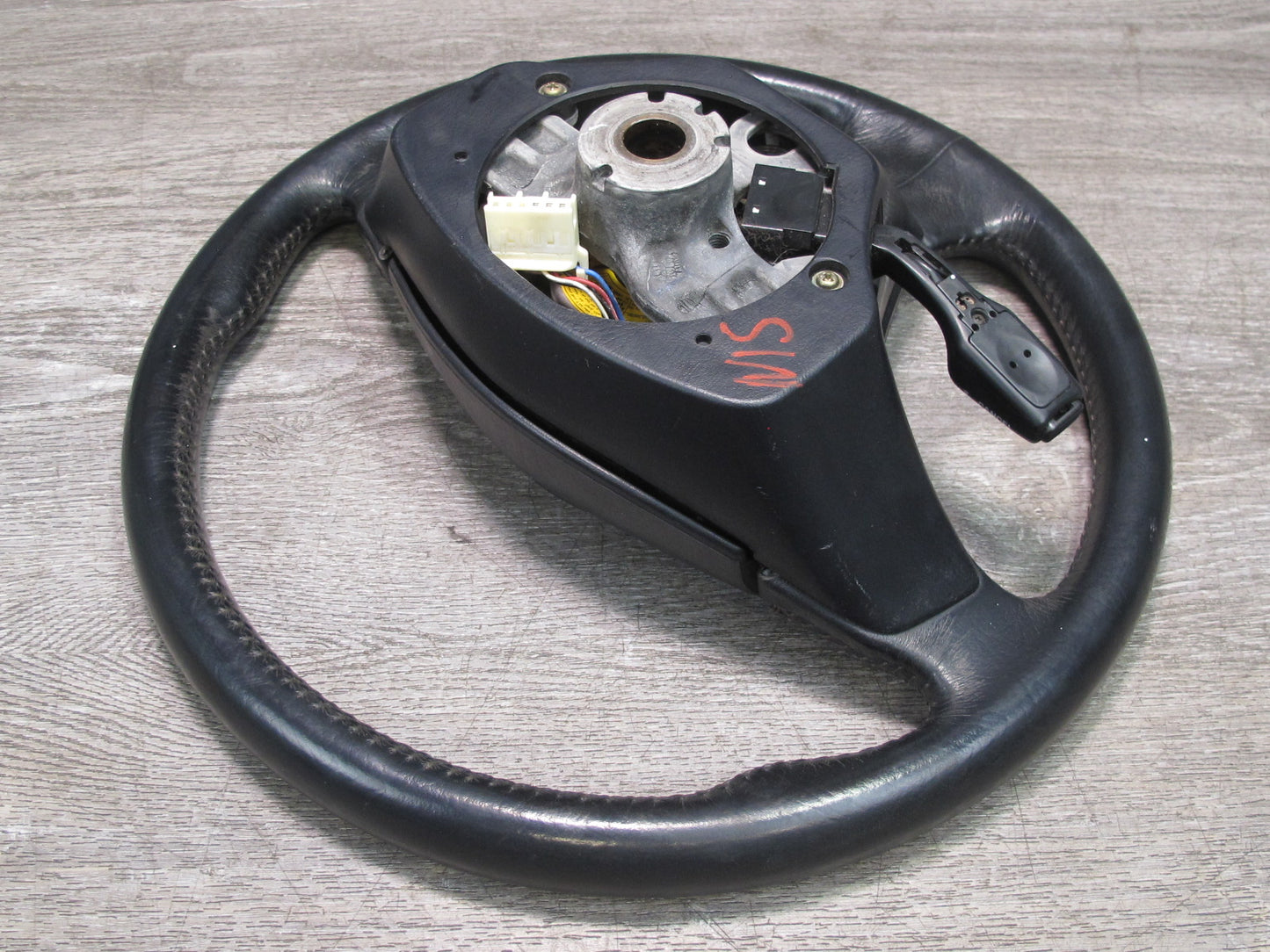 01-05 LEXUS IS300 FRONT LEFT DRIVER SIDE STEERING WHEEL SRS AIRBAG OEM