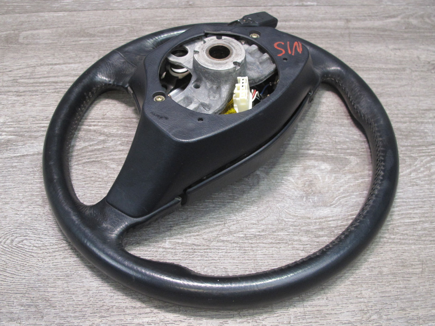 01-05 LEXUS IS300 FRONT LEFT DRIVER SIDE STEERING WHEEL SRS AIRBAG OEM