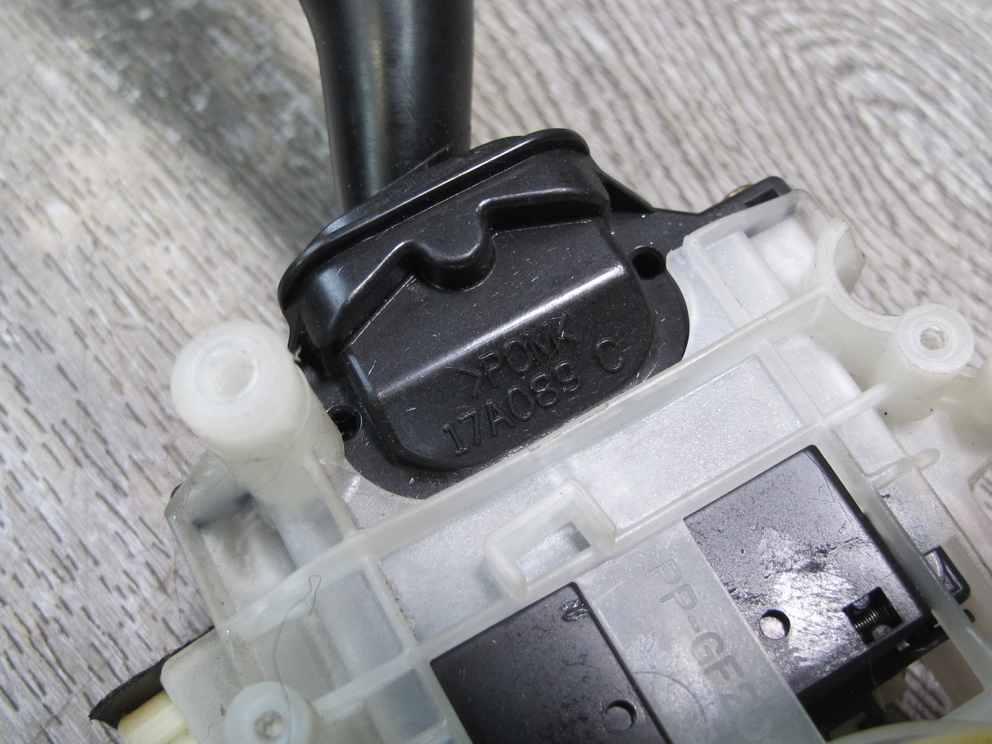 02-05 Lexus IS300 Sedan M/T Steering Column Headlight Turn Wiper Switch OEM