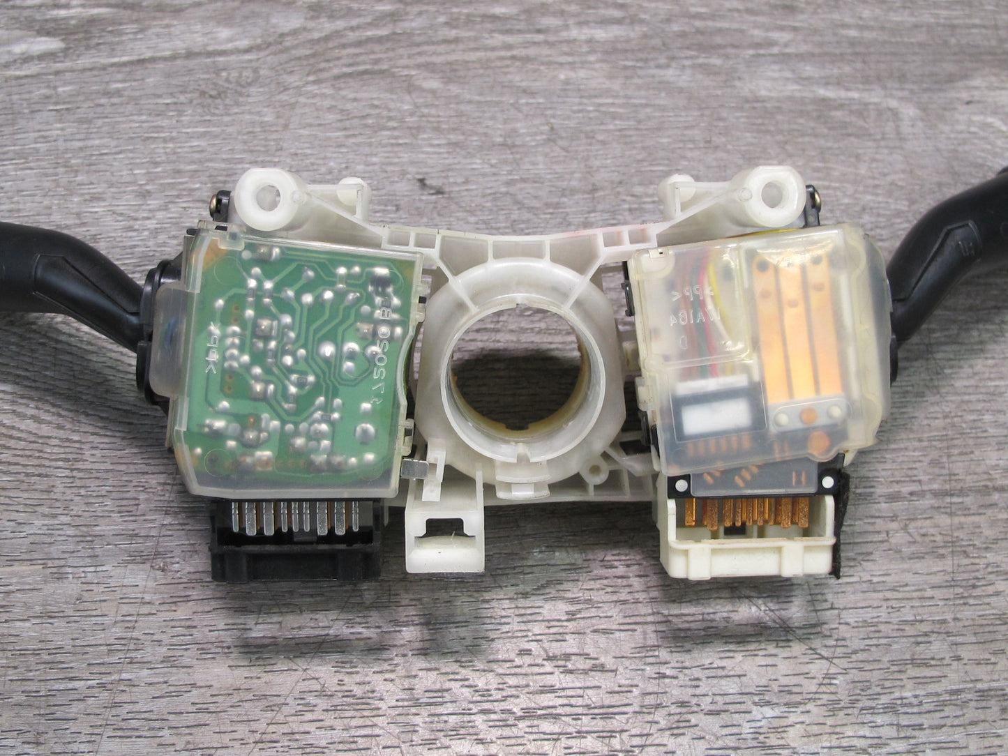 02-05 Lexus IS300 Sedan M/T Steering Column Headlight Turn Wiper Switch OEM