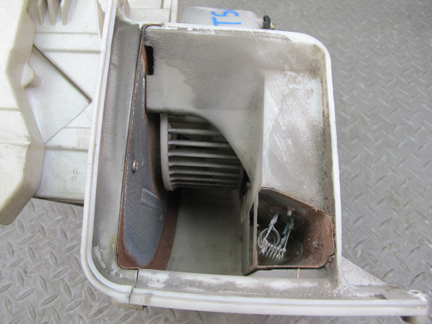 86-92 Toyota Supra MK3 Hvac Heater Blower Fan & Housing Assembly OEM