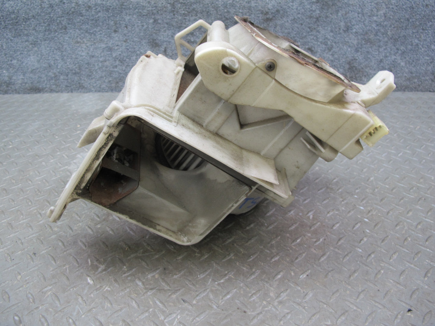 86-92 Toyota Supra MK3 Hvac Heater Blower Fan & Housing Assembly OEM