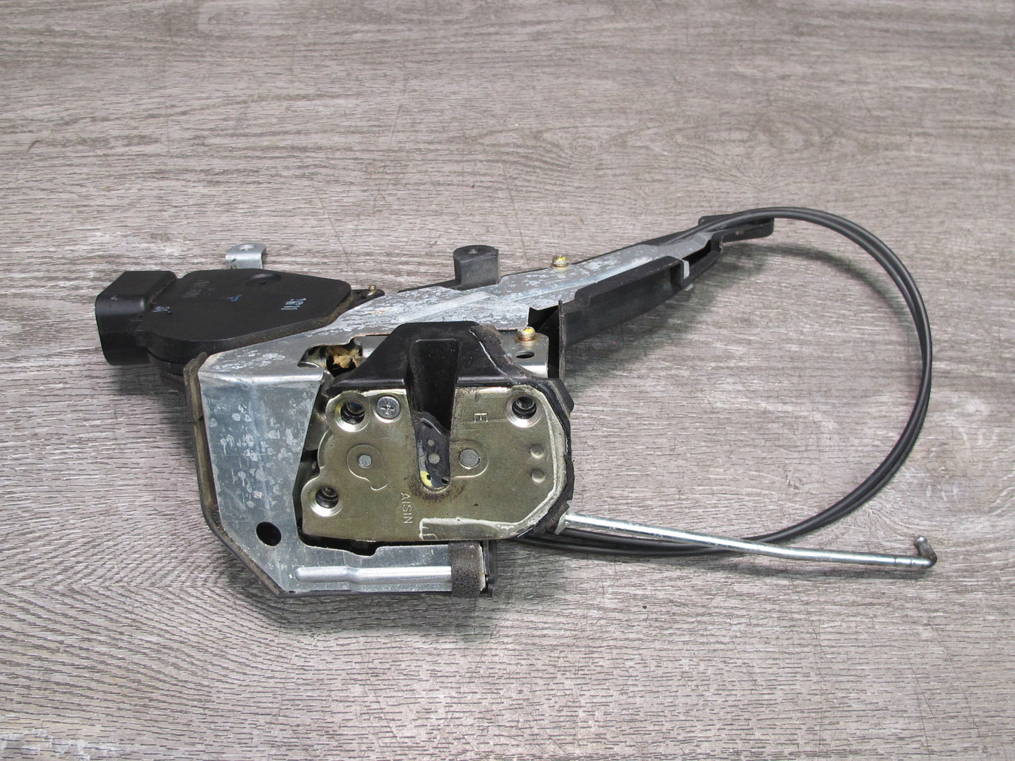 01-03 Lexus JCE10L IS300 Front Right Passenger Door Lock Latch Actuator OEM