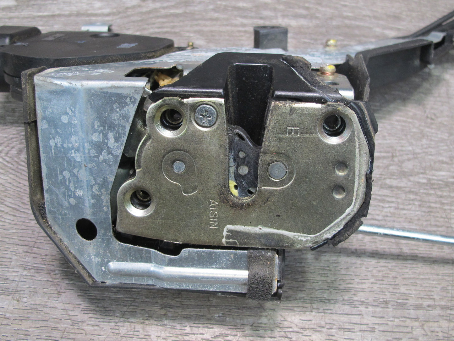 01-03 Lexus JCE10L IS300 Front Right Passenger Door Lock Latch Actuator OEM