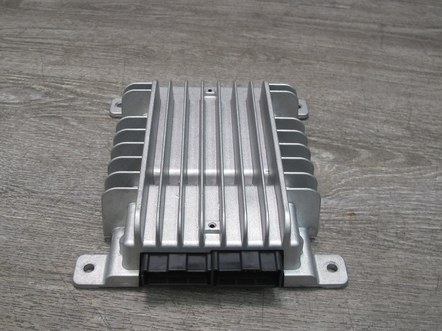 10-19 Nissan 370Z Z34 Convertible Bose Audio System Amplifier 28061-1ET0A OEM