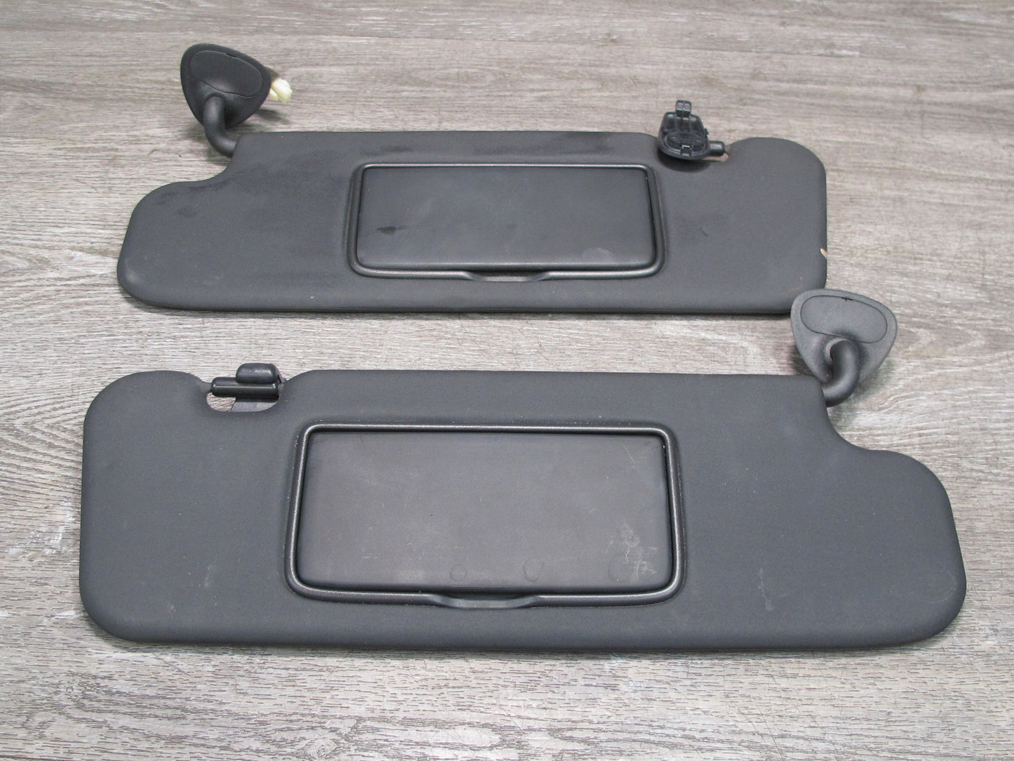 10-19 Nissan 370Z Z34 Convertible Set of 2 Front Right & Left Sunvisor OEM
