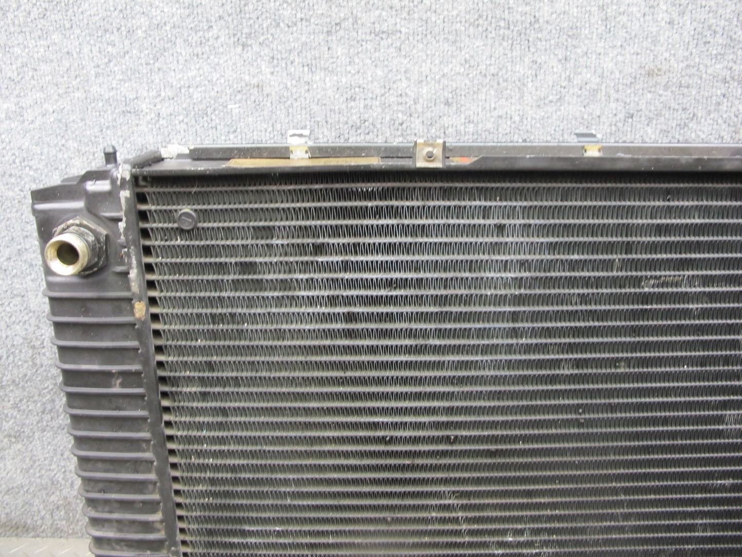 1987-1989 Porsche 928 S4 5.0L M/T Engine Motor Cooling Radiator 92810604400