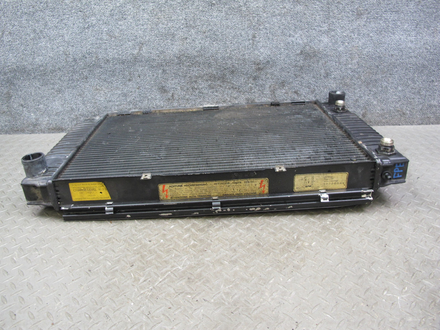 1987-1989 Porsche 928 S4 5.0L M/T Engine Motor Cooling Radiator 92810604400
