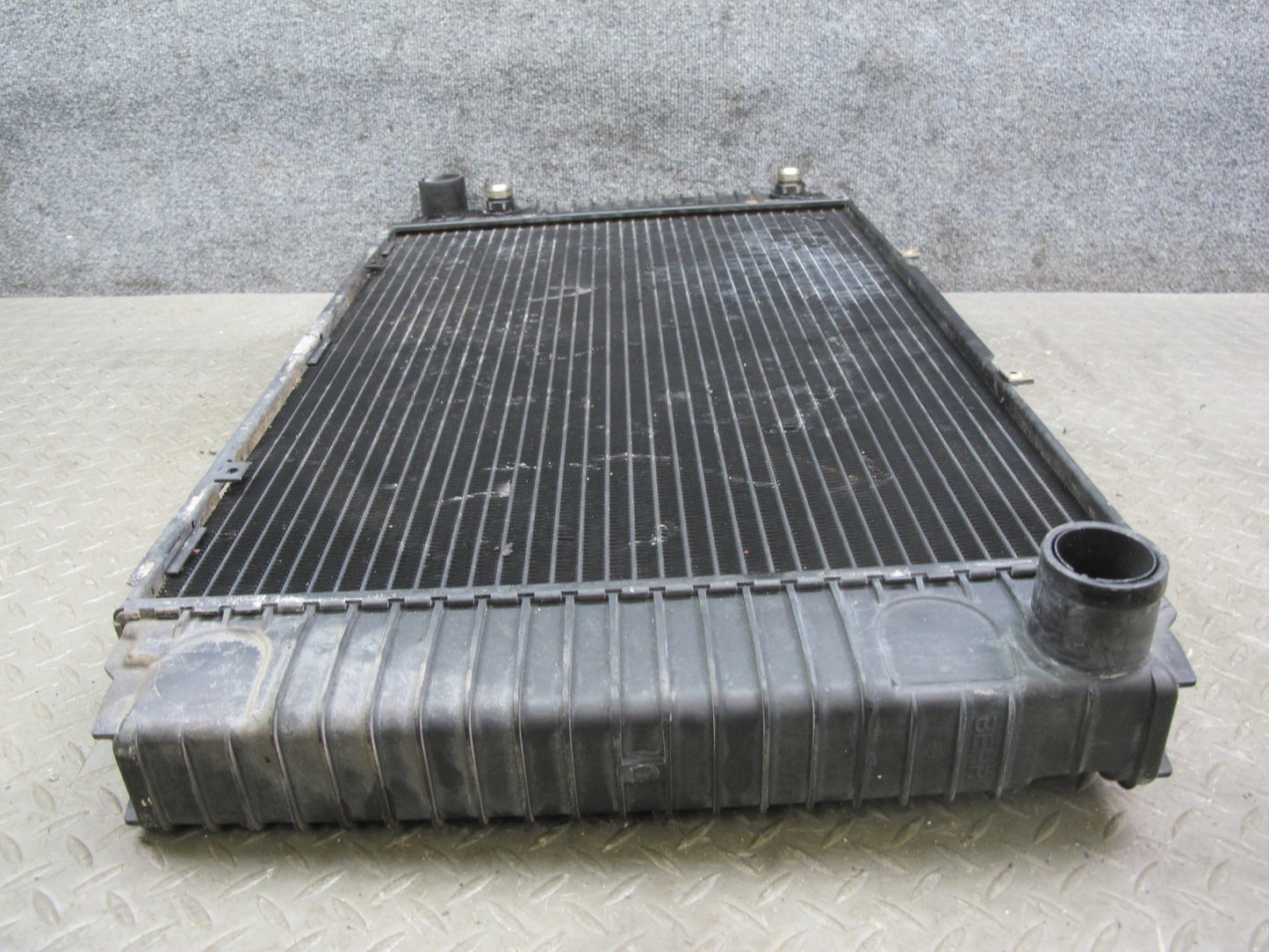 1987-1989 Porsche 928 S4 5.0L M/T Engine Motor Cooling Radiator 92810604400