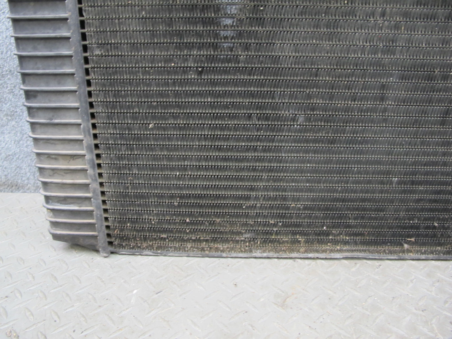 1987-1989 Porsche 928 S4 5.0L M/T Engine Motor Cooling Radiator 92810604400