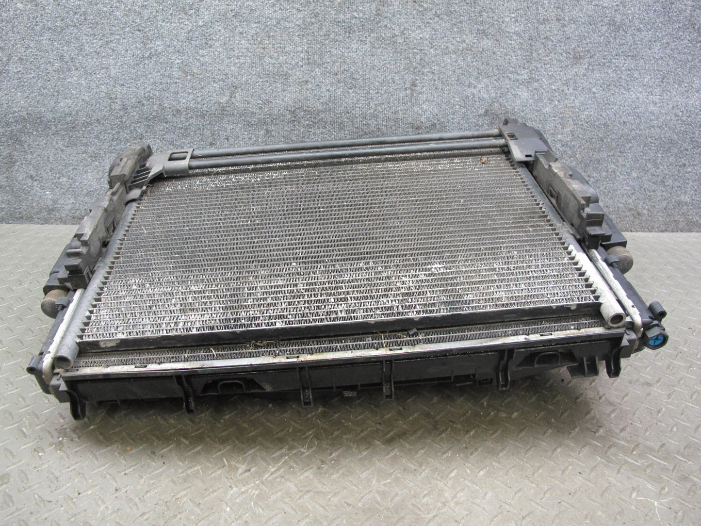 03-06 BMW E46 M54 MT Engine Radiator A/C Condenser Oil Cooler Fan Shroud Set OEM
