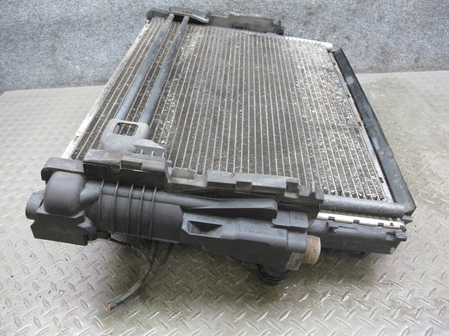 03-06 BMW E46 M54 MT Engine Radiator A/C Condenser Oil Cooler Fan Shroud Set OEM