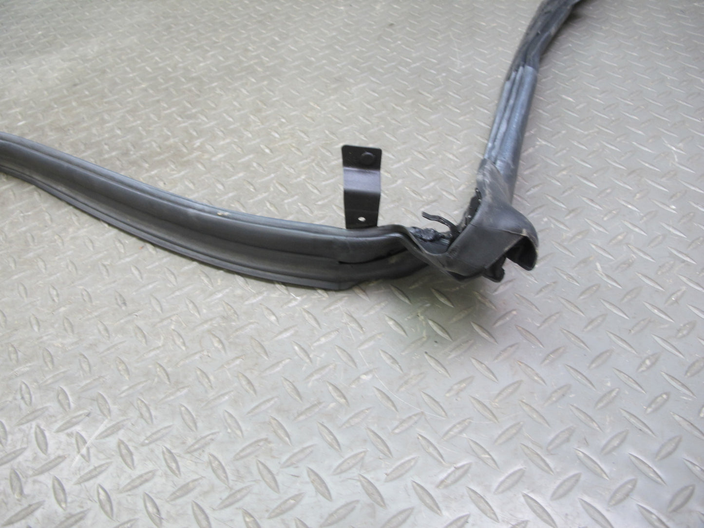 10-19 Nissan 370Z Convertible Windshield LET & Right Door Weatherstrip Set OEM