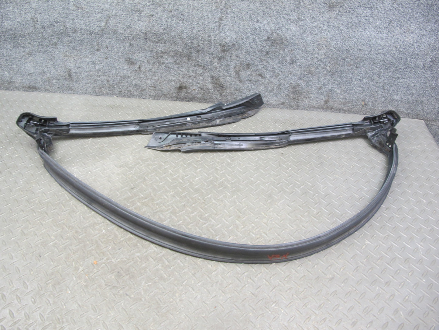 10-19 Nissan 370Z Convertible Windshield LET & Right Door Weatherstrip Set OEM