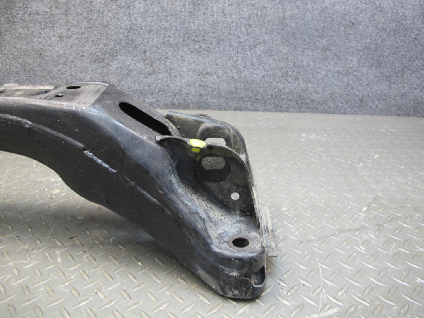 01-05 Lexus JCE10L IS300 Front Suspension Crossmember Sub Frame Subframe OEM
