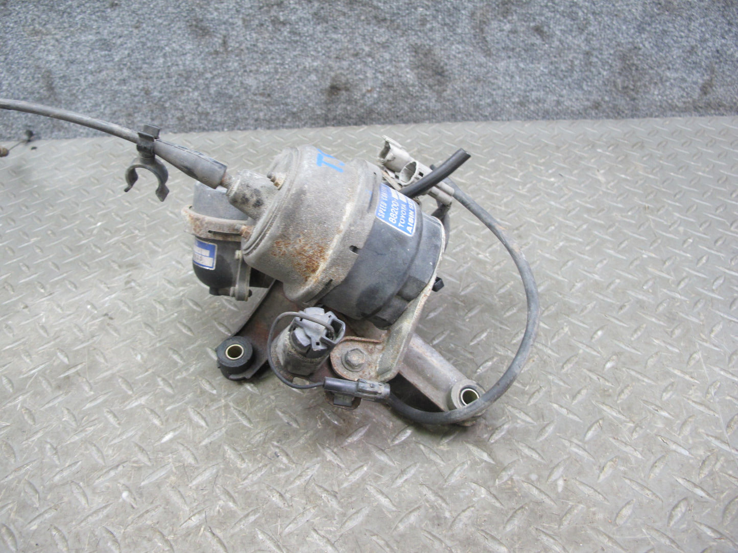 86-92 Toyota Supra MA70L Turbo Speed Cruise Control Actuator Unit w Cable OEM