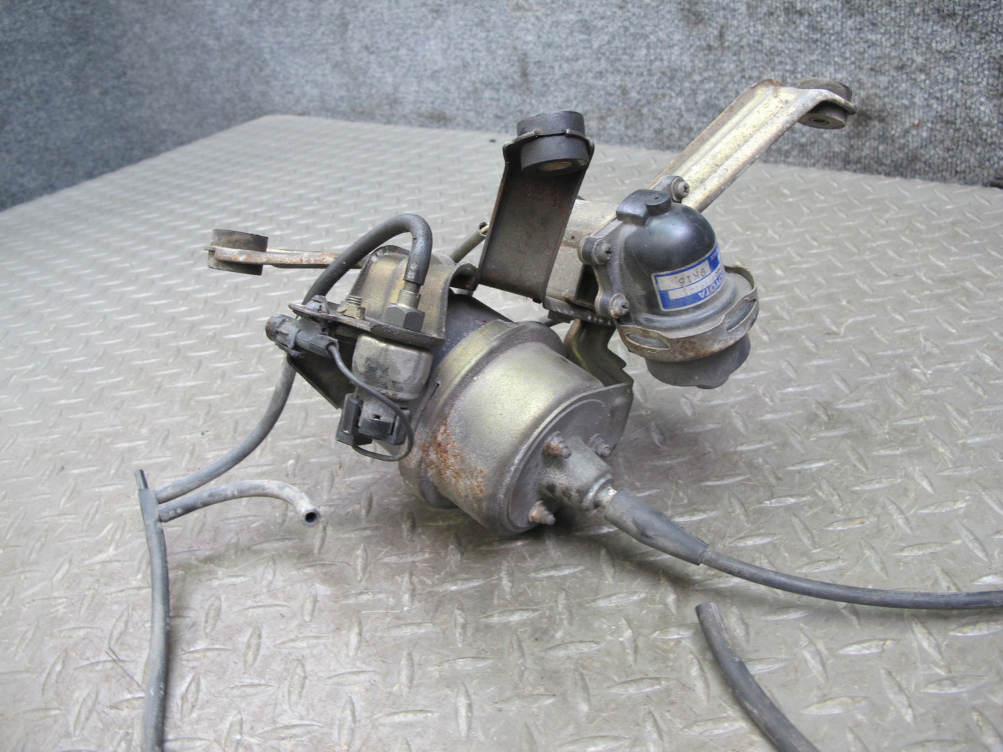 86-92 Toyota Supra MA70L Turbo Speed Cruise Control Actuator Unit w Cable OEM