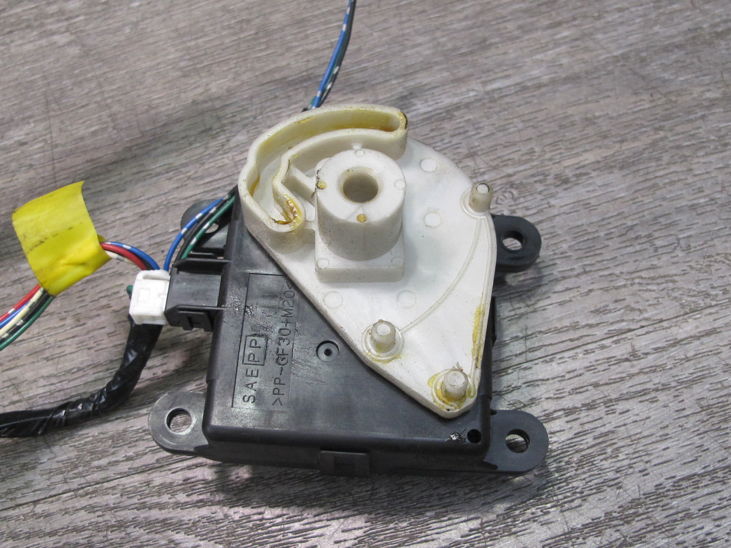 07-08 Nissan 350Z Z33 Coupe Set of 3 A/C Heater Flap Actuator Motor w Wiring OEM