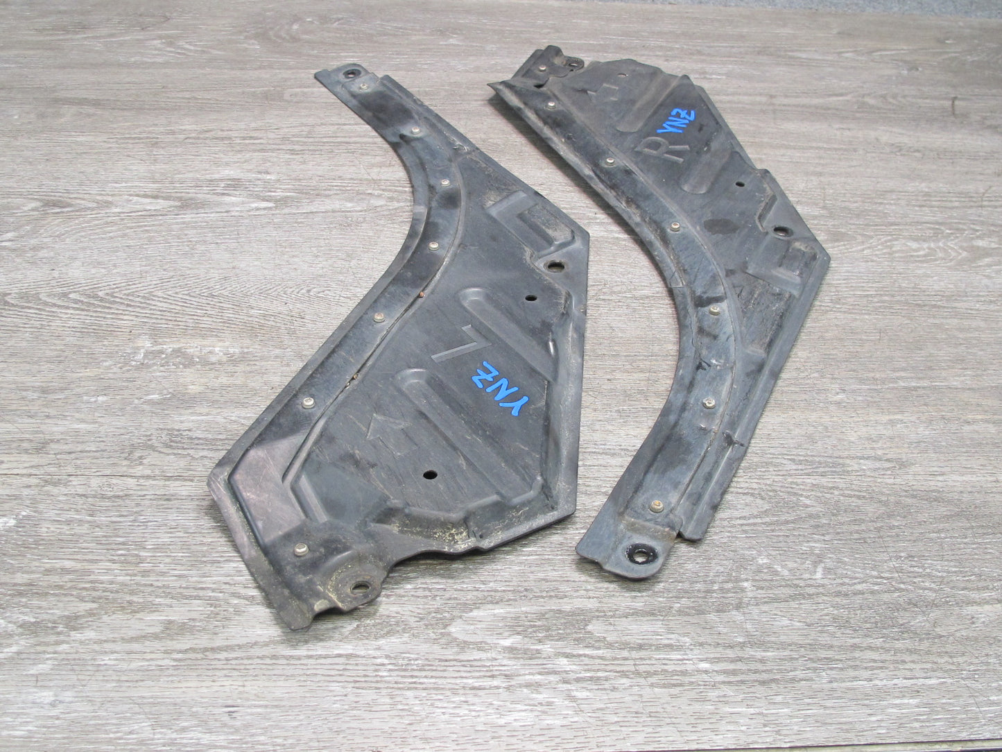 07-08 Nissan 350Z Z33 Coupe Set of 2 Front Right & Left Floor Splash Shield OEM